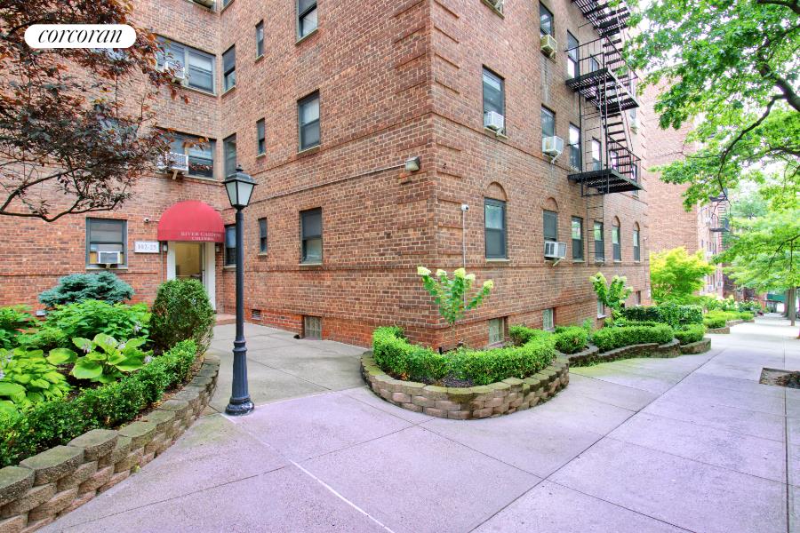 102-25 67th Road 2C Forest Hills Queens NY 11375