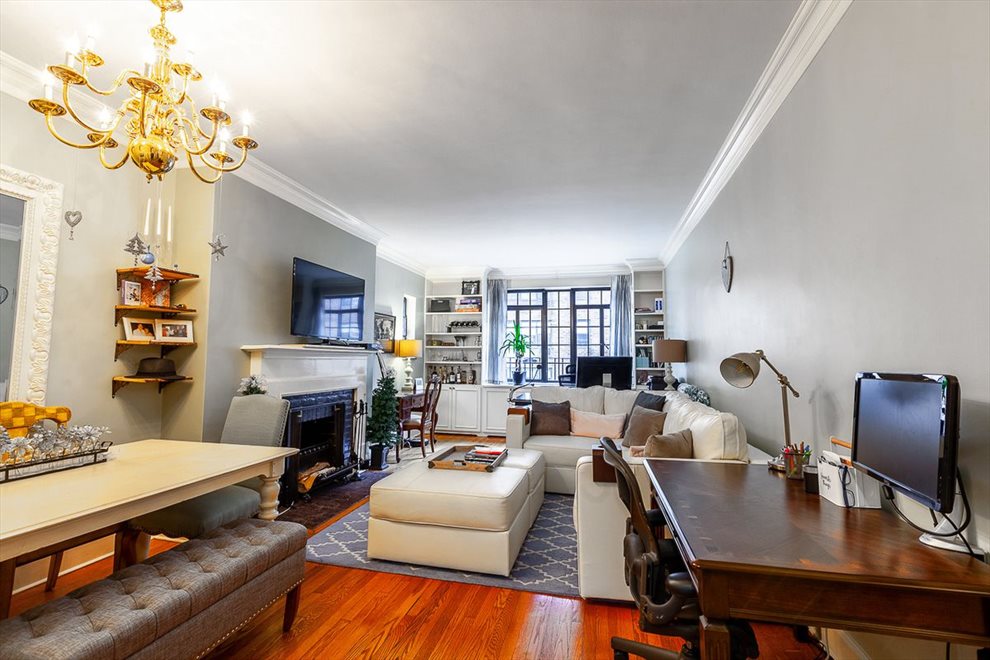 New York City Real Estate | View 333 East 41st Street, 6E | 1 Bed, 1 Bath | View 1