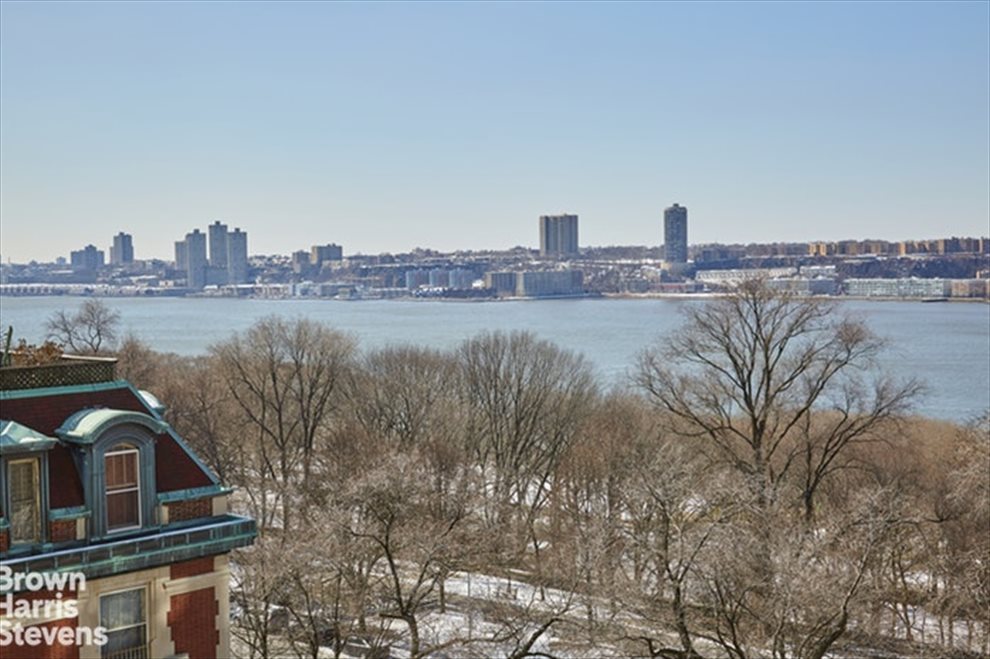 New York City Real Estate | View Riverside Drive | 2 Beds, 2 Baths | View 1