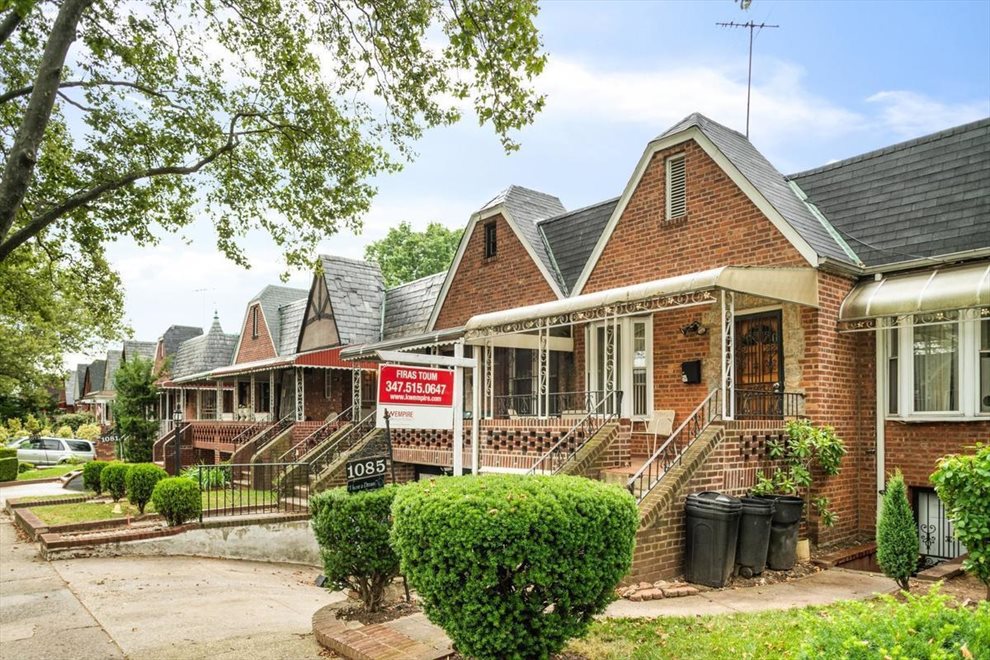 1085 East 52nd Street, New York City Property for sale