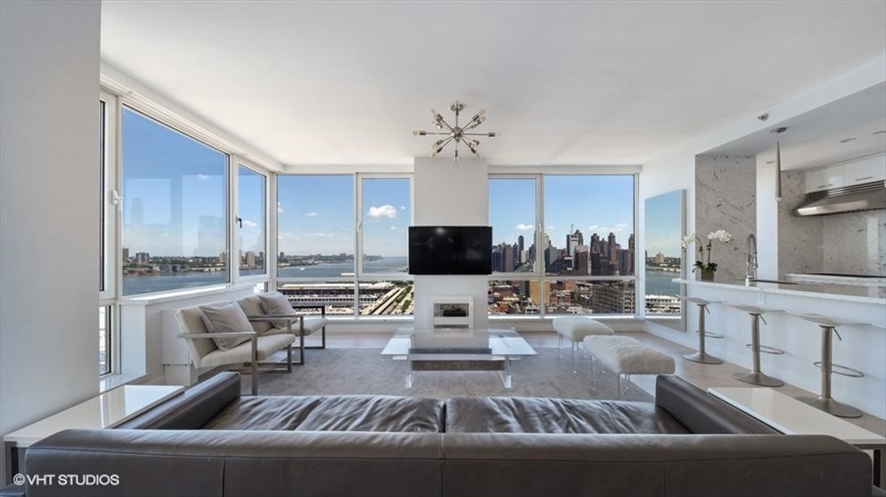 635 West 42nd Street 45THFLOOR, Manhattan Property for sale