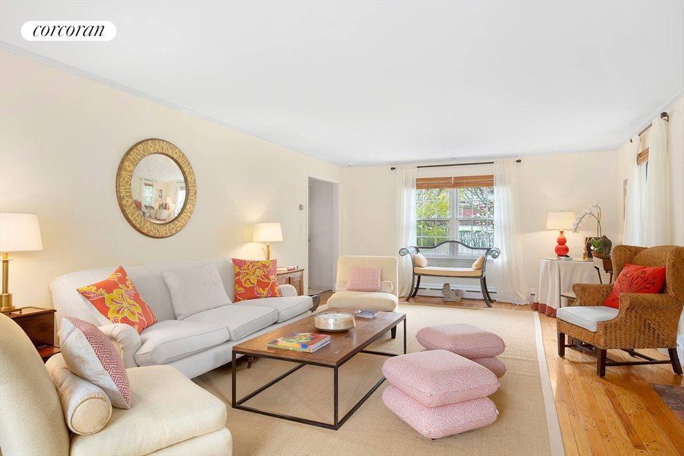 New York City Real Estate | View 48 Captains Neck Lane | room 4 | View 5