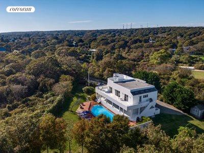 The Hamptons Real Estate | View 11 Fairview Road | room 1 | View 2