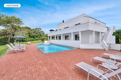 The Hamptons Real Estate | View 11 Fairview Road | room 7 | View 8