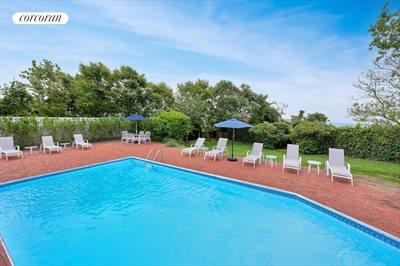 The Hamptons Real Estate | View 11 Fairview Road | room 16 | View 17
