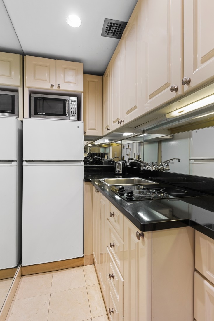 111 East 56th Street 803 Midtown East New York NY 10022