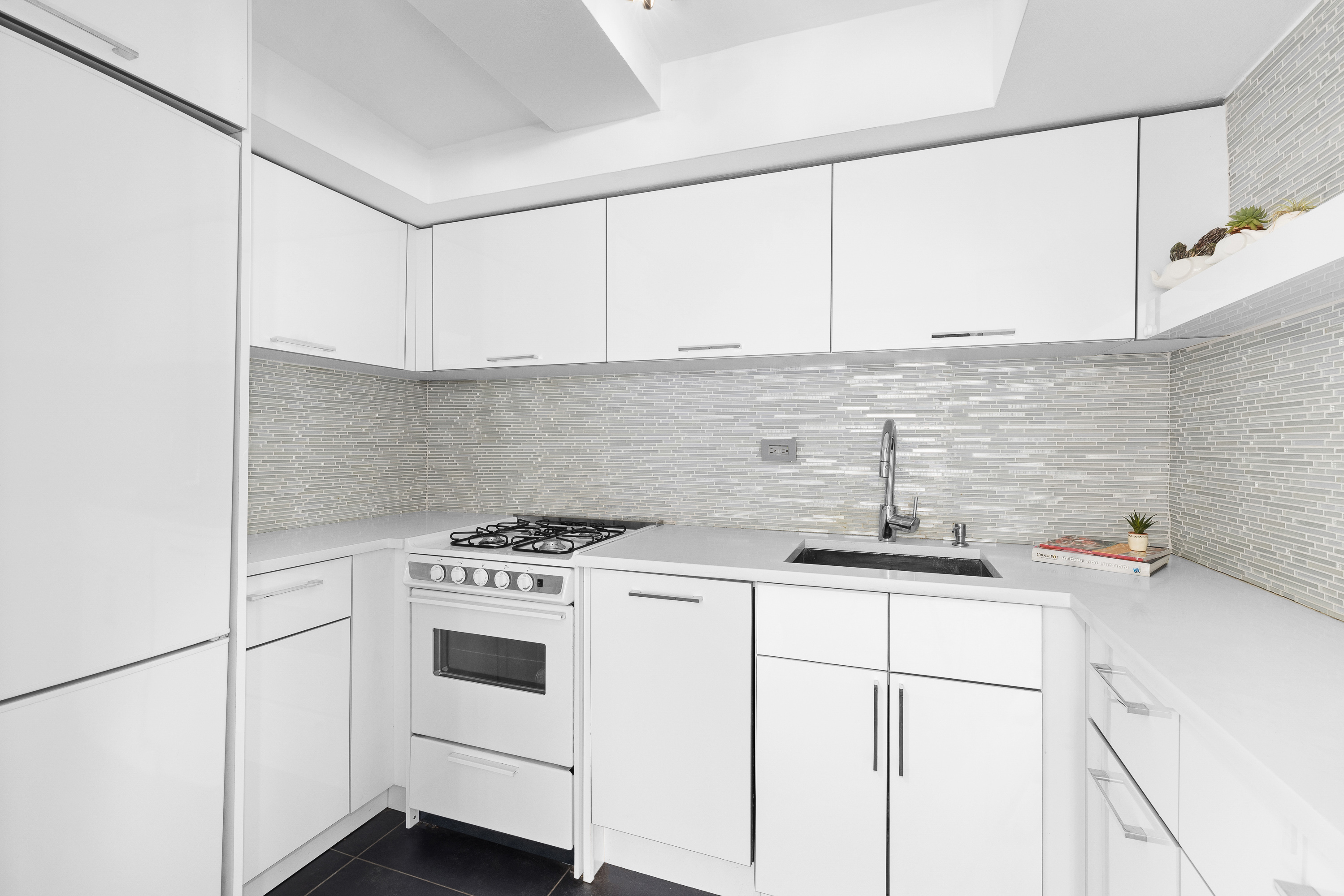 305 East 72nd Street Upper East Side New York NY 10021