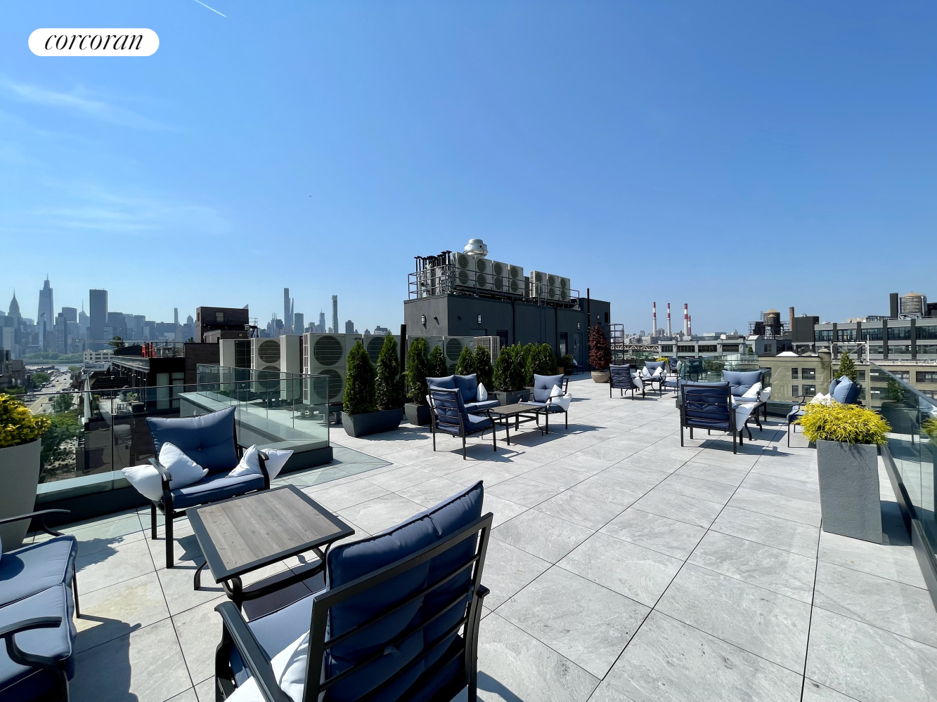 21-59 44th Drive 2D Court Square Queens NY 11101