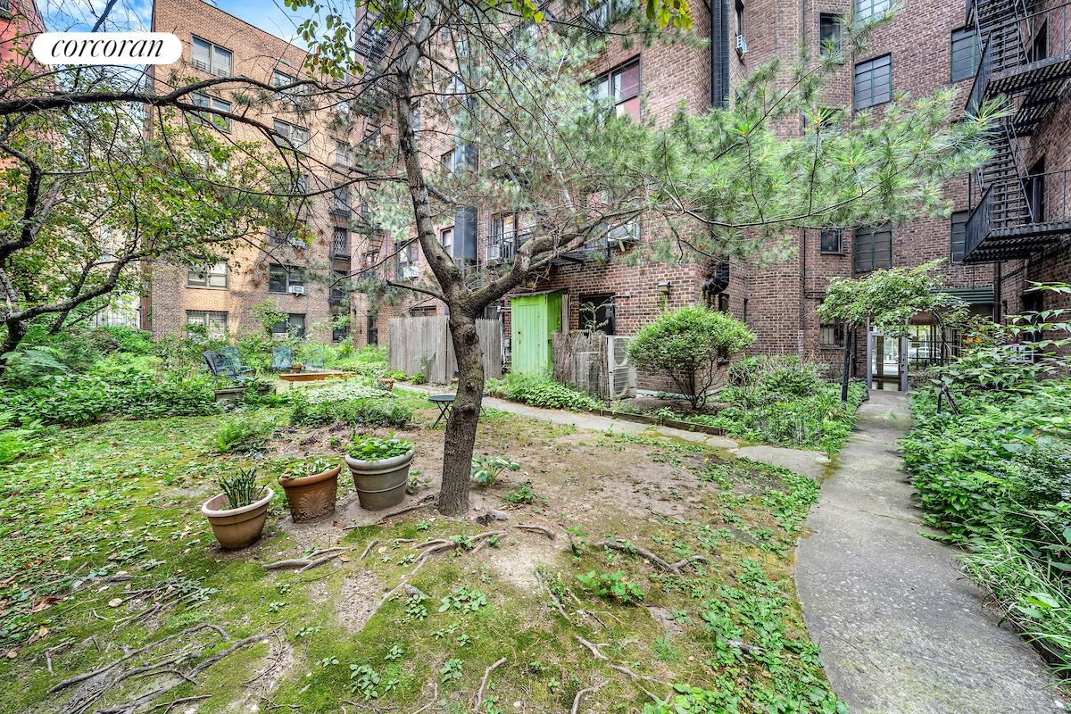 54 East 8th Street Greenwich Village New York NY 10003