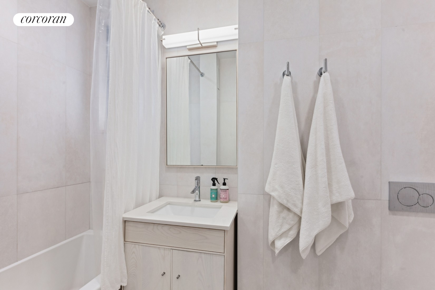 24 West 69th Street Lincoln Square New York NY 10023