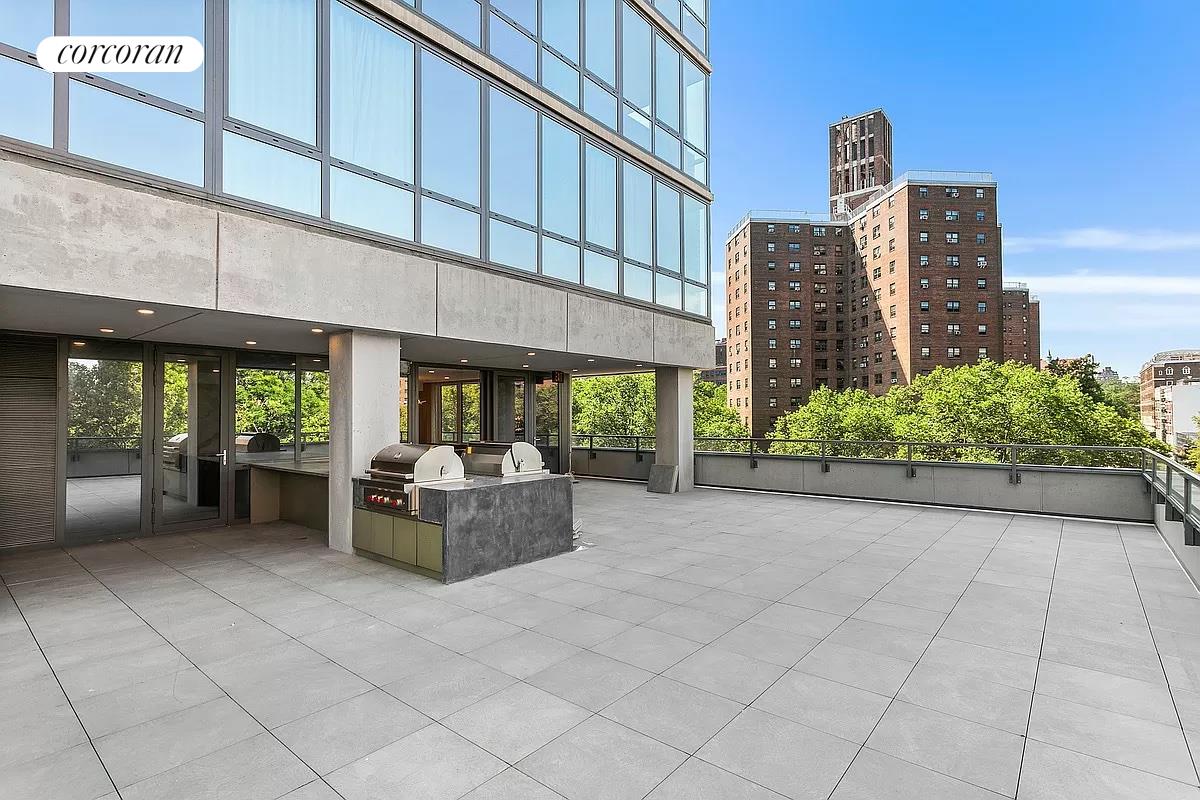 1399 Park Avenue, #22A