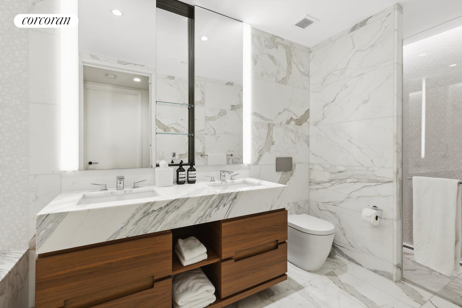 30 Riverside Boulevard, #23D