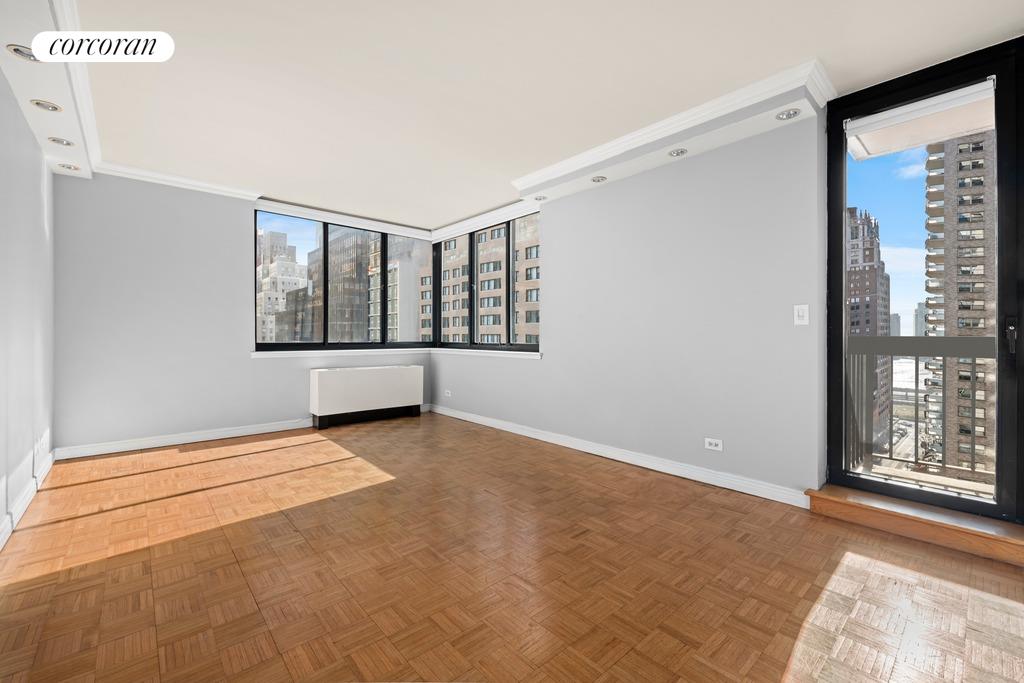 250 East 40th Street, #14E