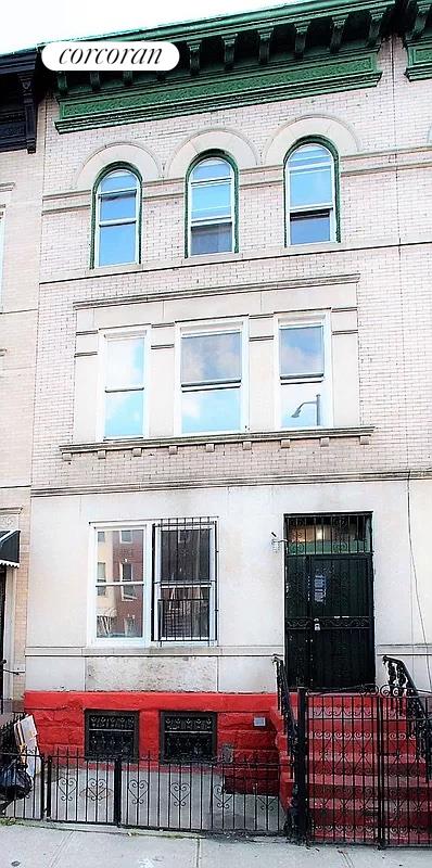 690 Macdonough Street, #2