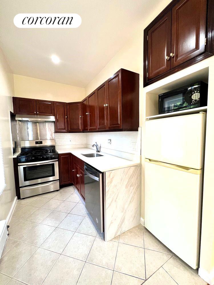 318 East 62nd Street, #2F