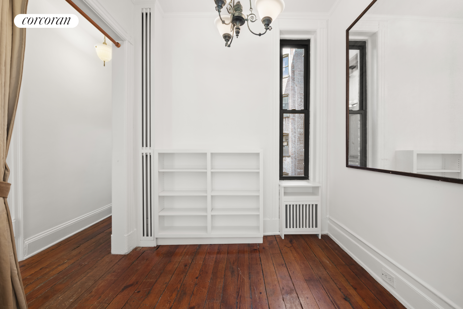 62 Barrow Street Apartment 3 offers you a rare opportunity to own and live in one of the most desirable Manhattan neighborhoods ever !