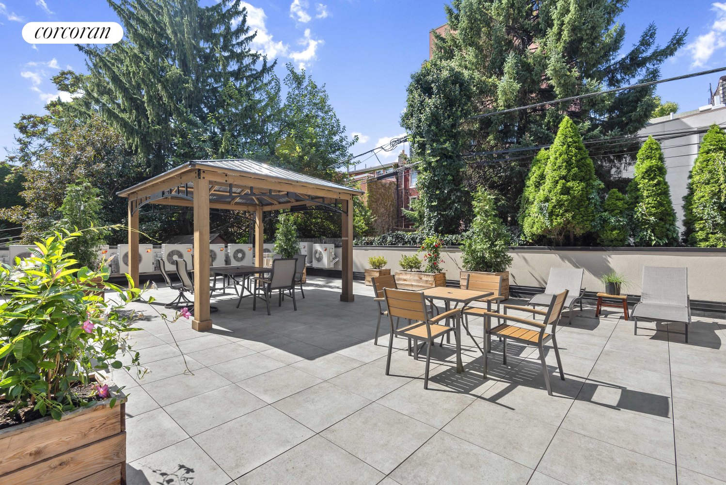 217 Eckford Street, #402