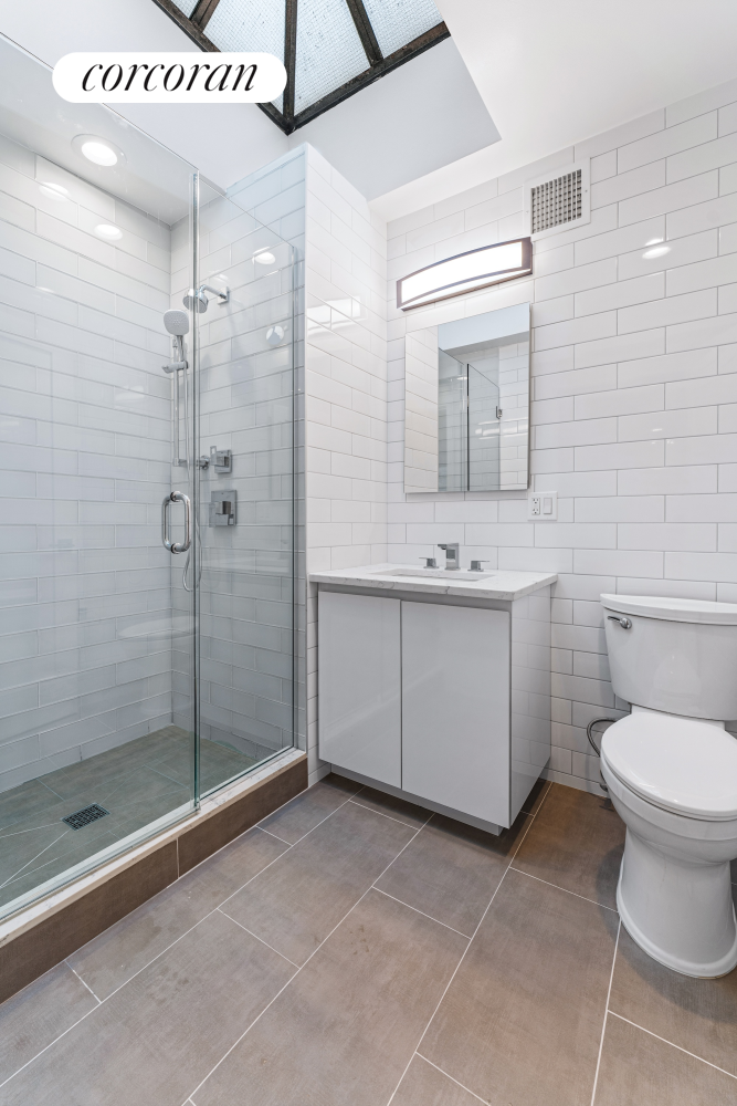15 Chambers Street, #6