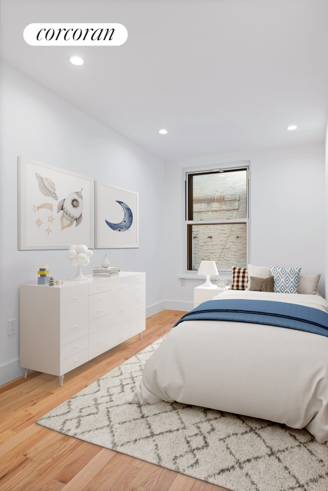 15 Chambers Street, #6