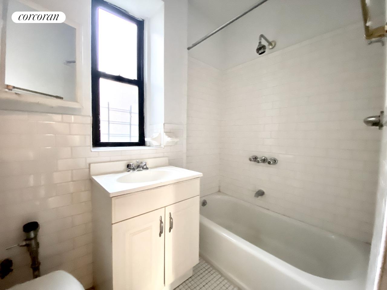 4500 Broadway, #2I