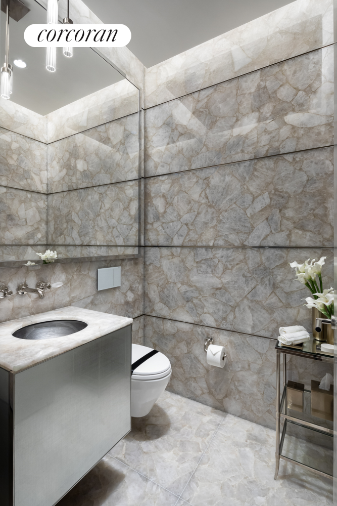 217 W 57th Street, #33B