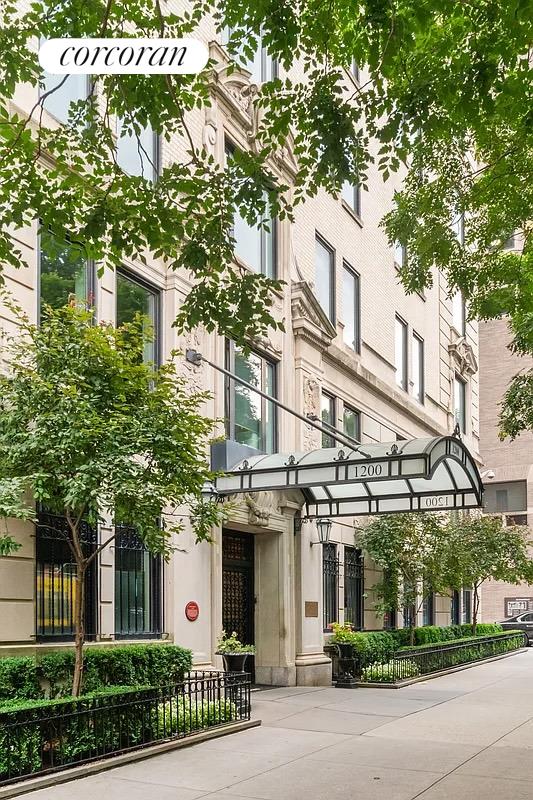 1200 5th Avenue, #15AB