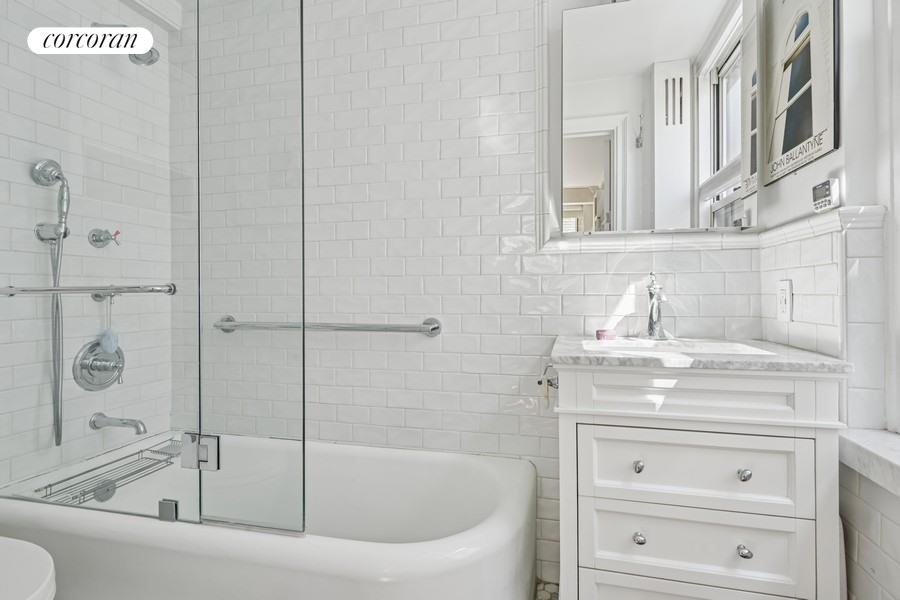 215 East 73rd Street Upper East Side New York NY 10021
