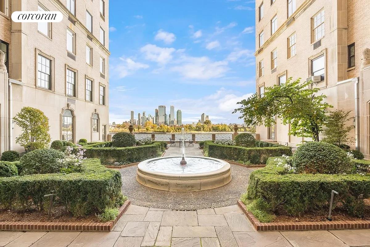 434 East 52nd Street Beekman Place New York NY 10022