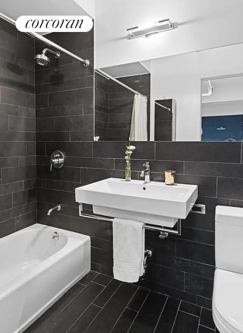 33 Bleecker Street Noho New York NY 10012