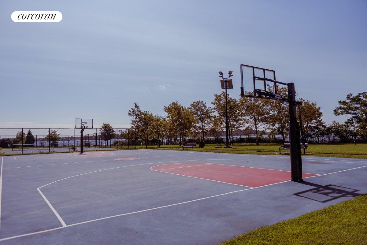 87 Horizon Court Clason Point Bronx NY 10473