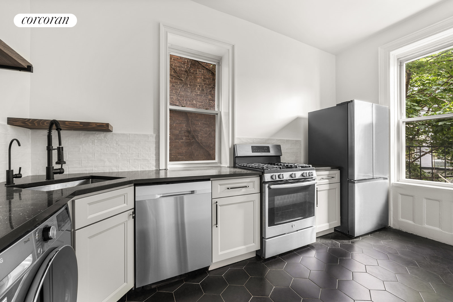 21-42 45th Road Court Square Queens NY 11101