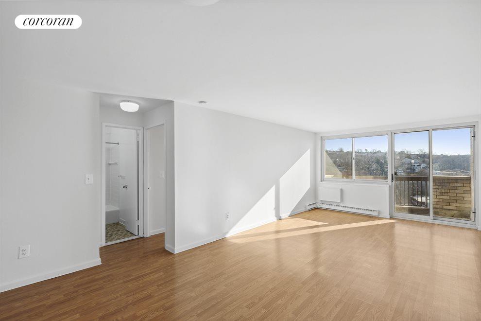 Other US Real Estate | View 1 Glenwood Avenue, 18M | 1 Bed, 1 Bath