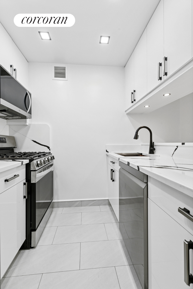 330 East 38th Street Murray Hill New York NY 10016