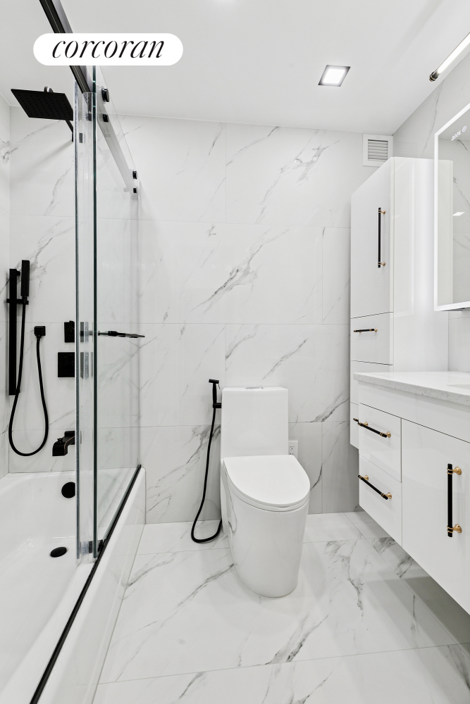 330 East 38th Street Murray Hill New York NY 10016