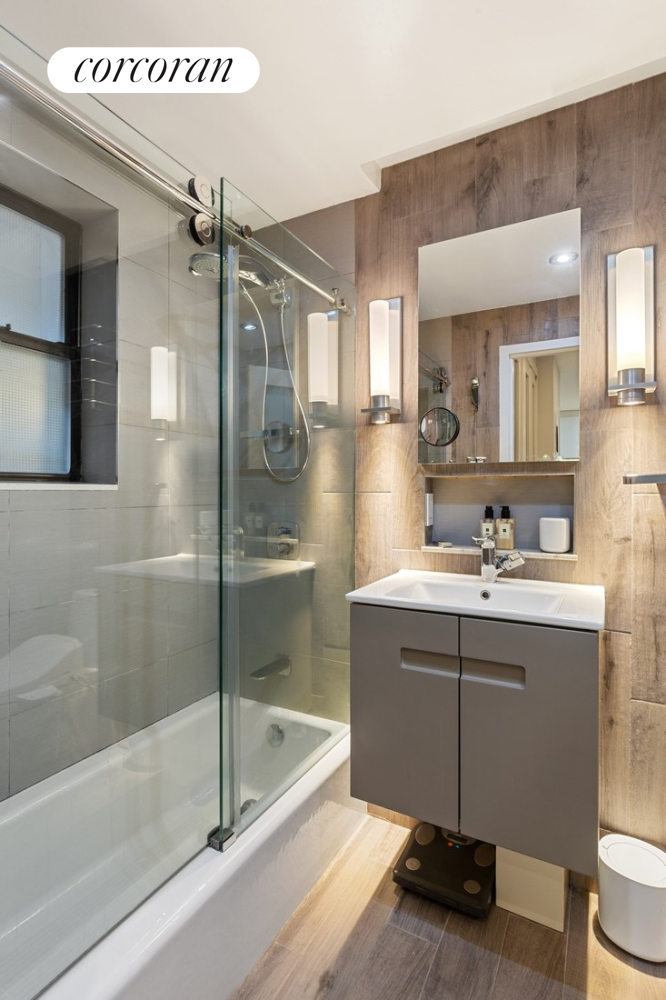 344 West 49th Street 4A Clinton New York NY 10019