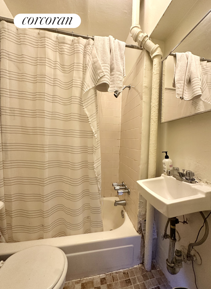 306 West 21st Street 3 Chelsea New York NY 10011