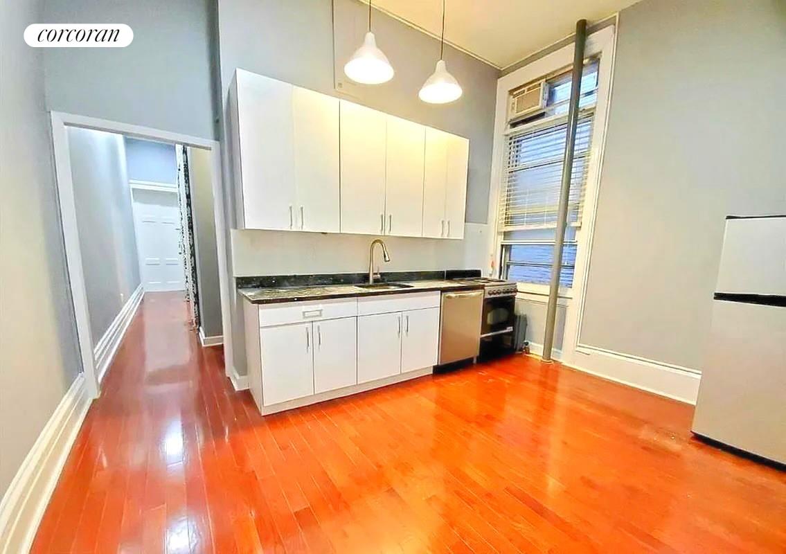 59 Fifth Avenue 2B Greenwich Village New York NY 10003