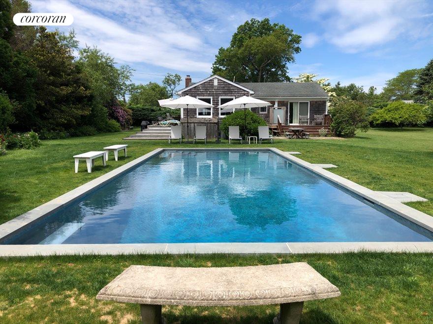The Hamptons Real Estate | View 9 Sandpiper Lane | 3 Beds, 2 Baths