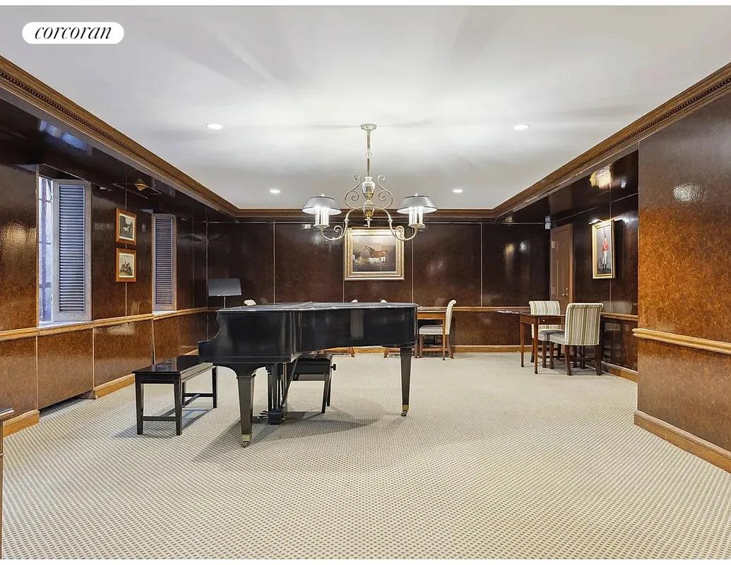 353 West 56th Street Clinton New York NY 10019