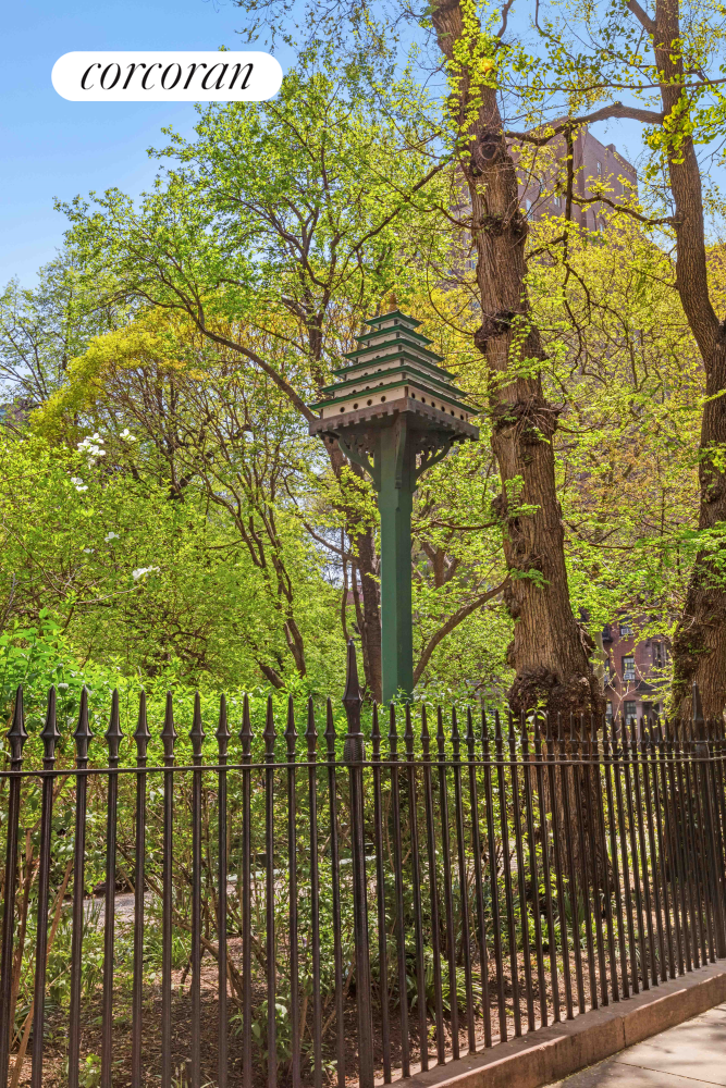 22 Gramercy Park South PH Gramercy Park New York NY 10003