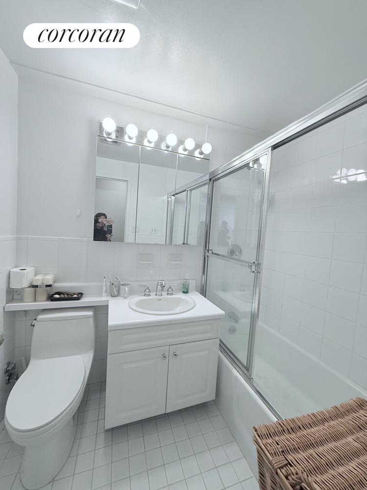 117 West 58th Street Midtown West New York NY 10019