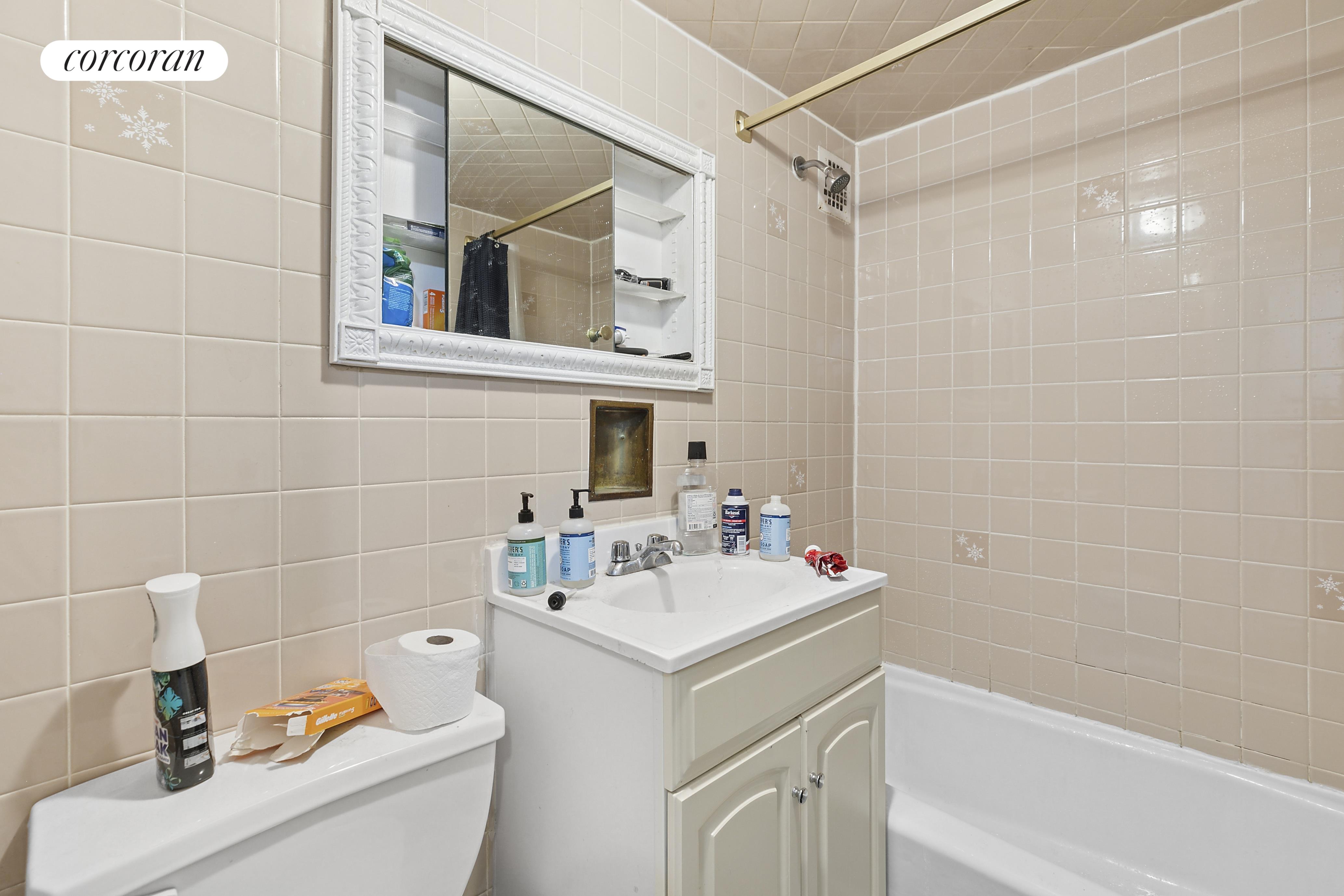 9 West 69th Street 3R Lincoln Square New York NY 10023
