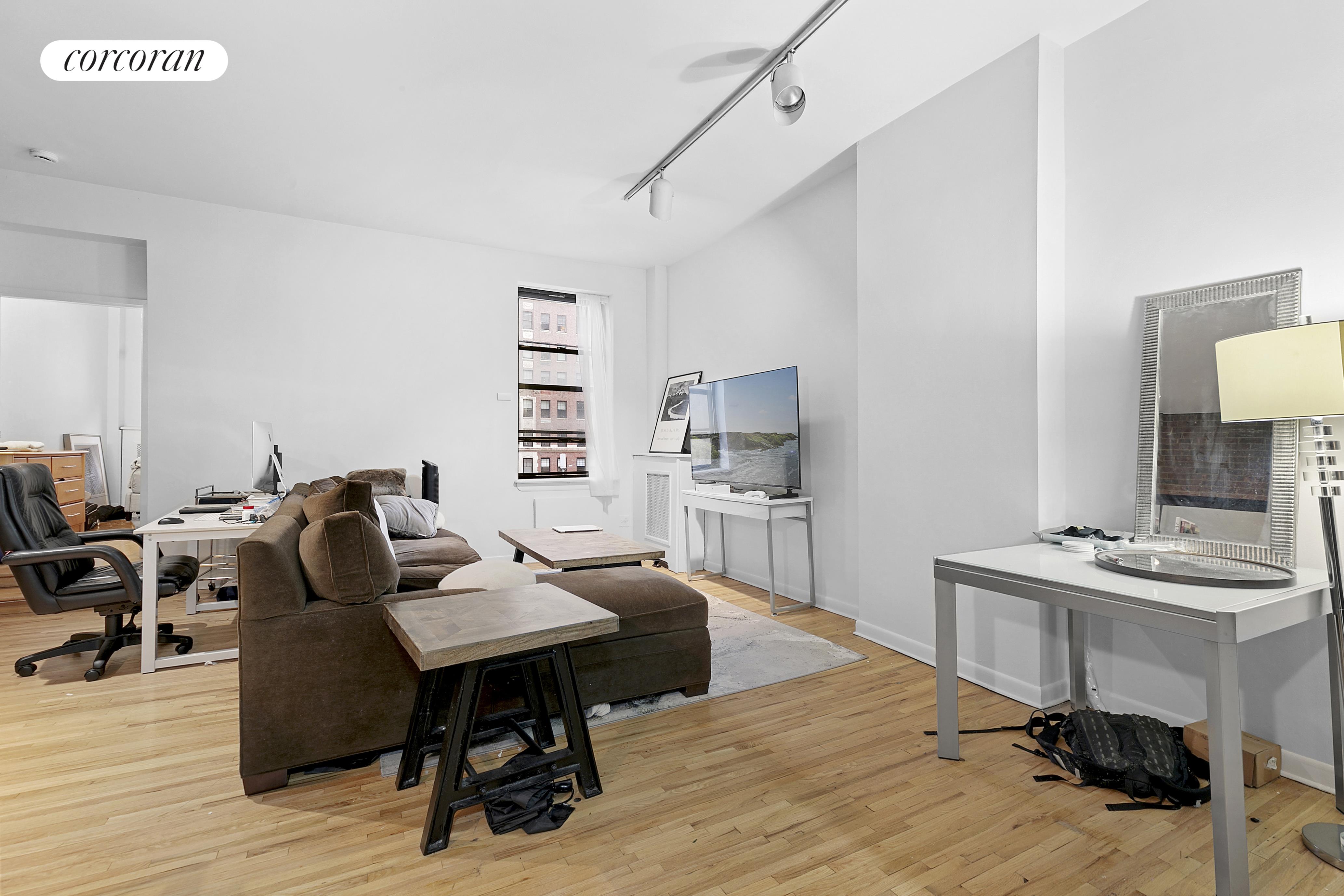 9 West 69th Street 3R Lincoln Square New York NY 10023