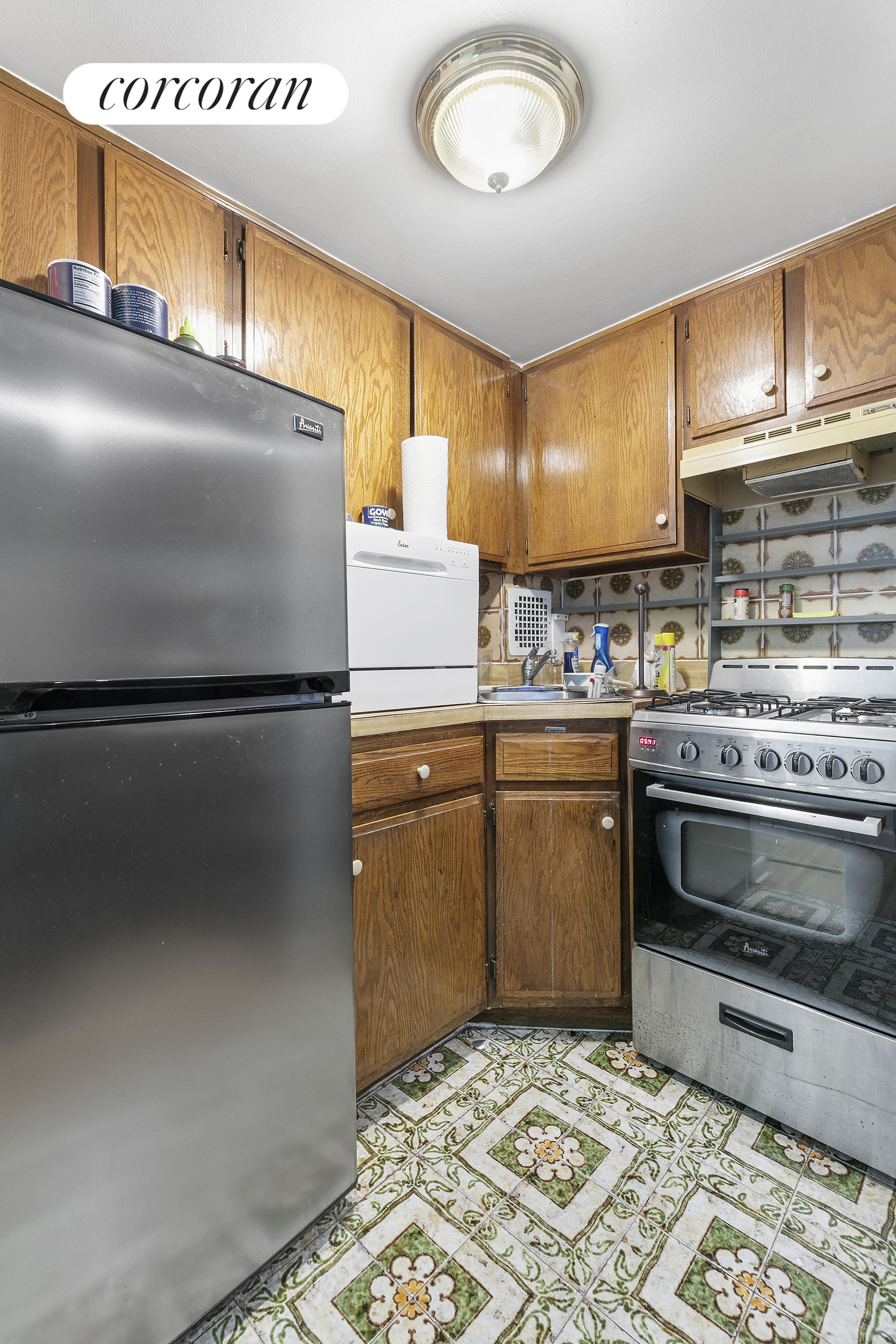 9 West 69th Street 3R Lincoln Square New York NY 10023