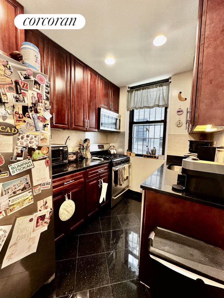21-38 35th Street Steinway-Ditmars Queens NY 11105