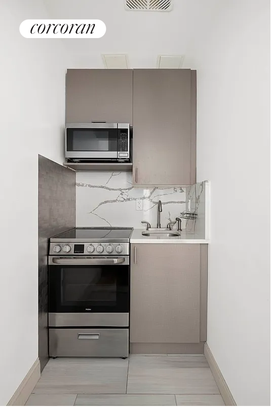 47 West 71st Street Lincoln Square New York NY 10023