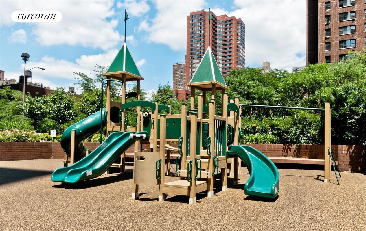 1641 Third Avenue 8K Upper East Side New York NY 10128