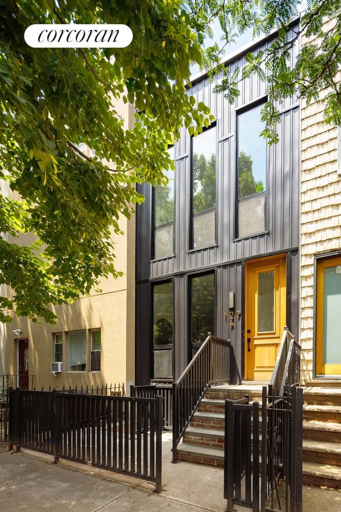 127A Calyer Street Greenpoint Brooklyn NY 11222