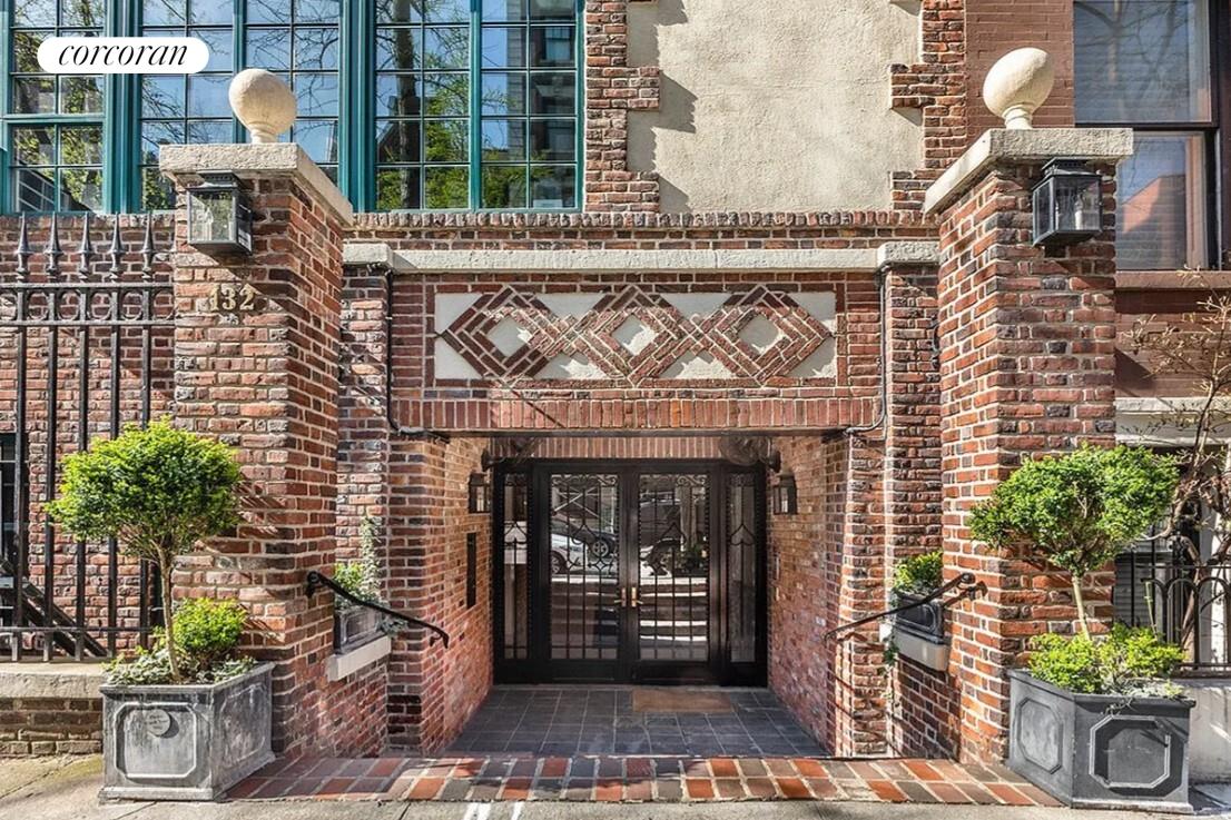 132 East 19th Street Gramercy Park New York NY 10003