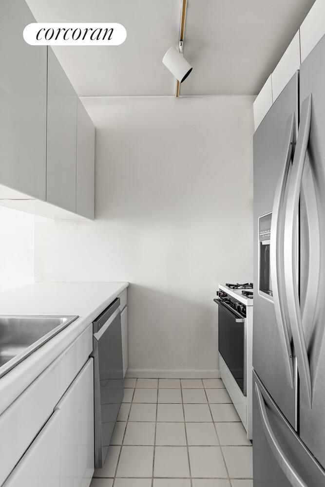 200 East 65th Street 16C Upper East Side New York NY 10065